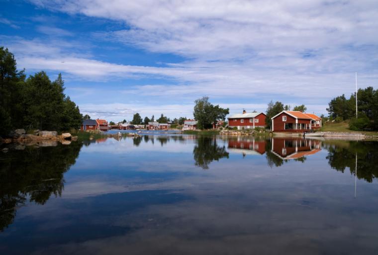 Stugor vid havet nära Hudiksvall