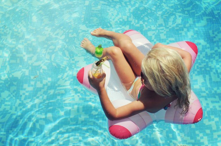Härliga dopp i poolen