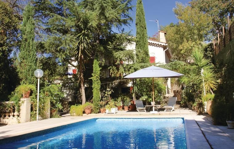 Ett boende i Hyères med pool