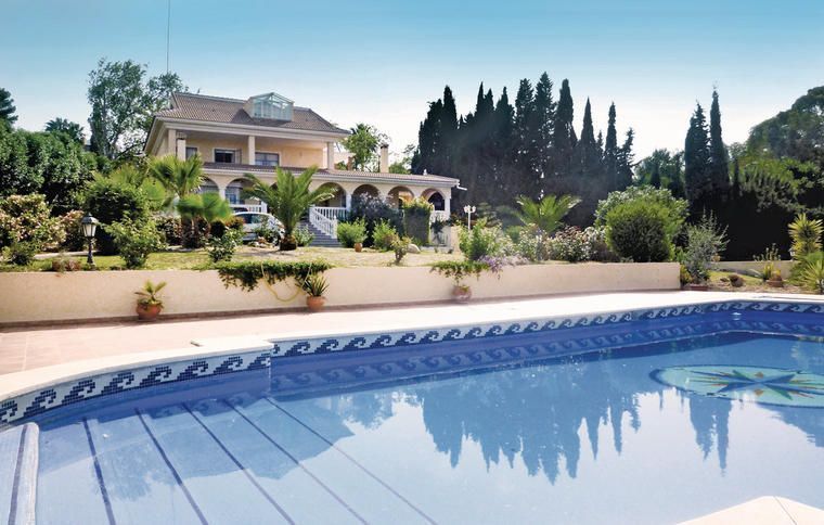 Semesterhus med pool i Torremolinos