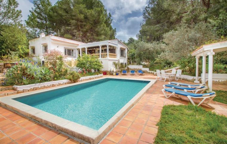 Välkommen att hyra hus i Denia hos NOVASOL