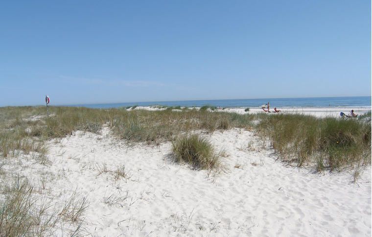 Strand vid Höllviken