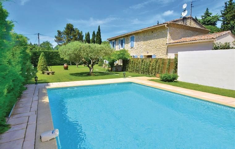 Pool till hus att hyra i Carpentras