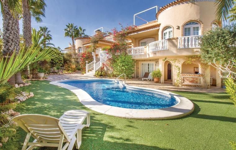 Ett hus att hyra med pool nära Torrevieja