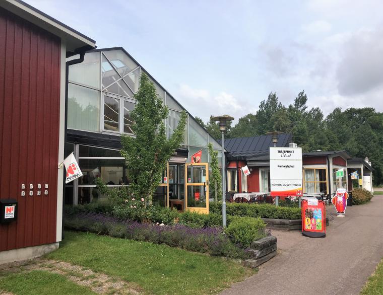 Utanför NOVASOL kontor på Öland