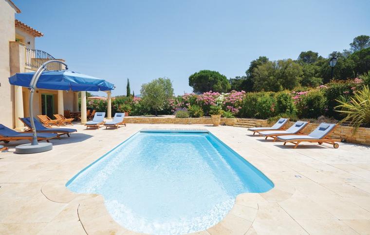 Semesterhus i Saint Raphaël med pool