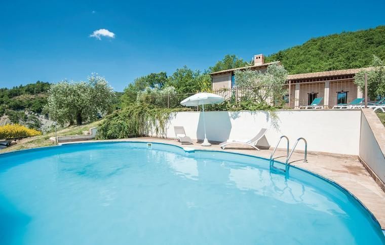 Semesterhus med pool i Assisi, Italien