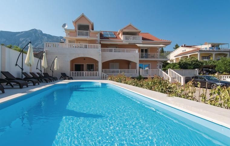 Semesterhus med pool i Oberic, Kroatien