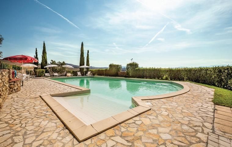 Semesterlägenhet med pool i Volterra