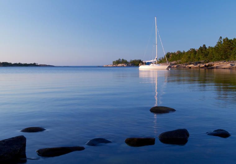 Kom nära havet under en semester i skärgården