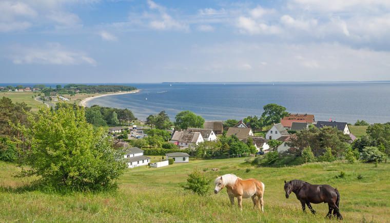 Landskapsbild från Rügen - ön där Gustow ligger