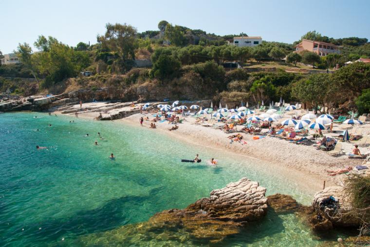 Strand på Korfu i Grekland