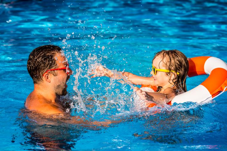 Hyra hus med pool i Danmark för semestern