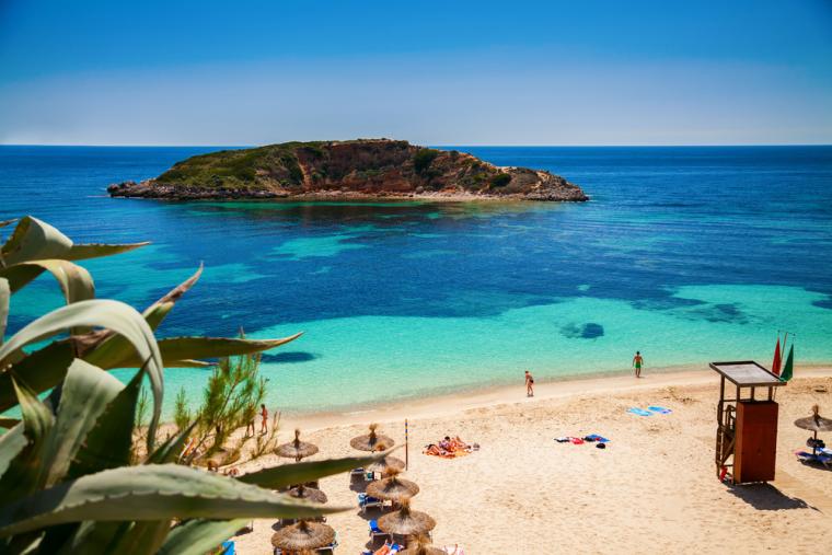 Njut av strandliv genom att hyra hus på Mallorca