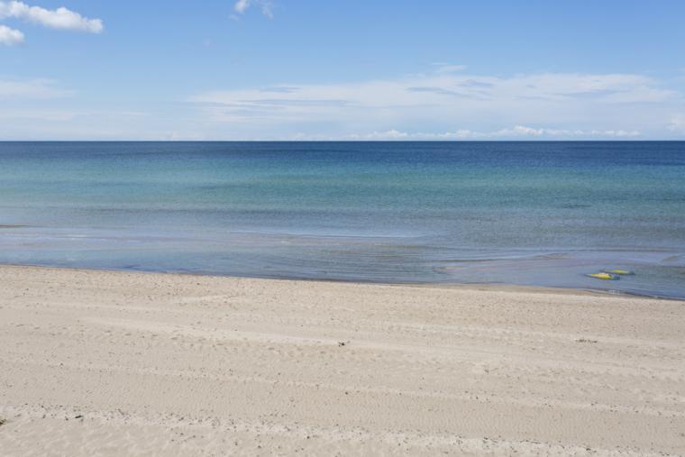 Njut av Tofta strand från din stuga