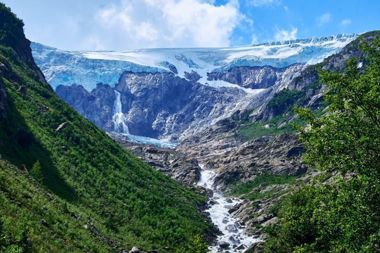 Hardanger som Ullensvang ligger i