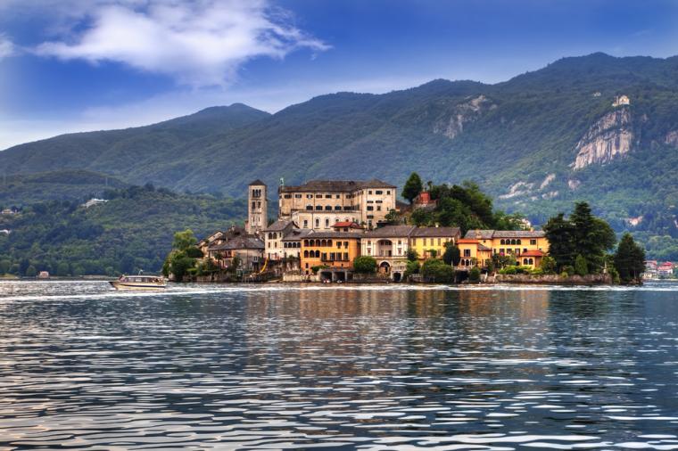 Hyr semesterbostäder vid Ortasjön i Italien
