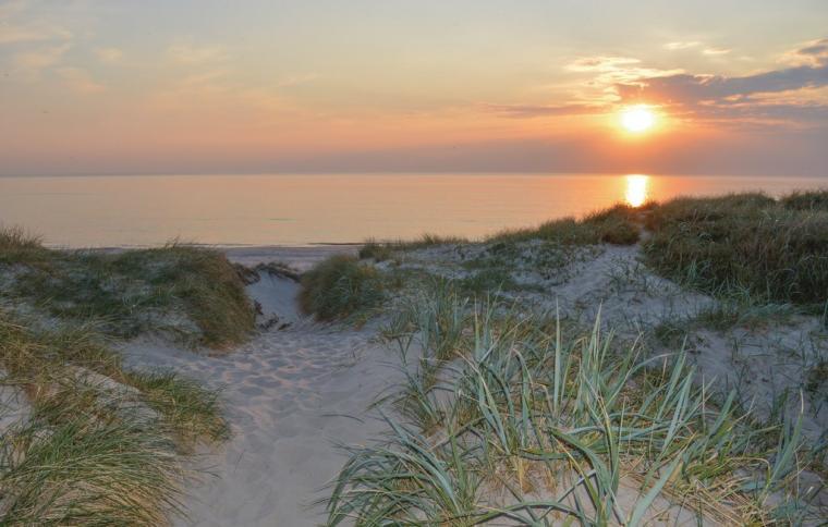 Solnedgång vid Stadil Fjord i Danmark