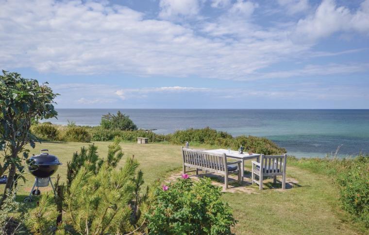 Utsikt från stuga i Odsherred vid havet