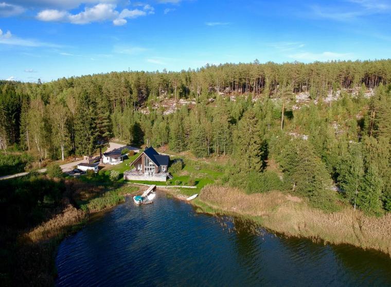 Stuga vid vatten i Hudiksvall