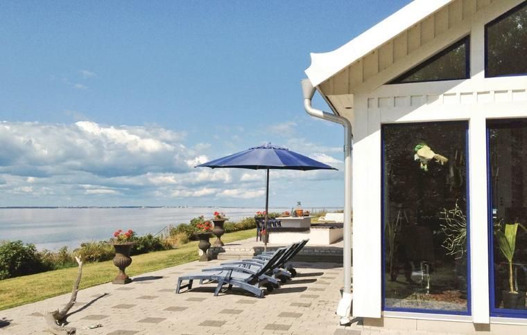Stuga att hyra vid havet i Stora Frö