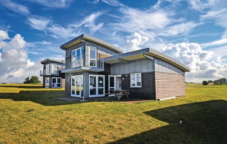 Två av våra stugor i Nab nära Fåborg