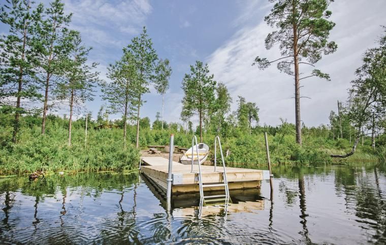 Sjö nära en av våra stugor i Holmsjö, Blekinge