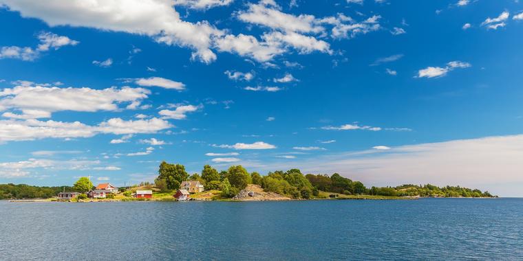 Stugor på ö i Blekinge skärgård